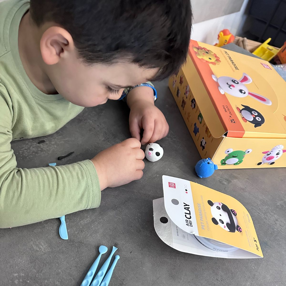 Revolucionarni plastelin: Moj mali Zoo (5+ let)