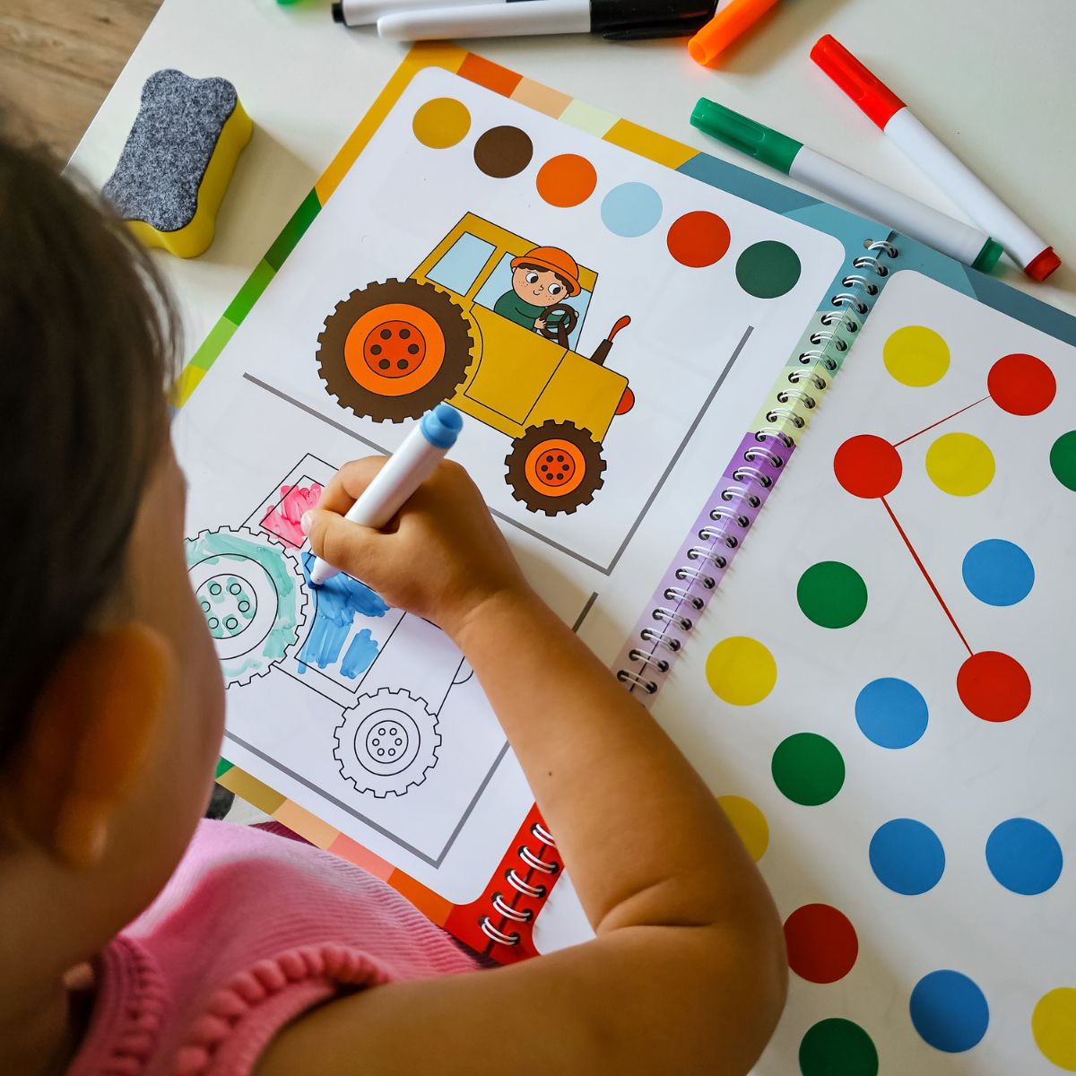 Curious Child Colors | Piši-briši zvezek za učenje pisanja (64 strani, 2+ leta)